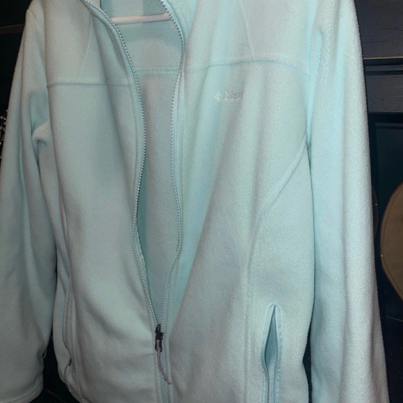 Columbia Women's Light Green Fleece Jacket ( M ) - Picture 5 of 8